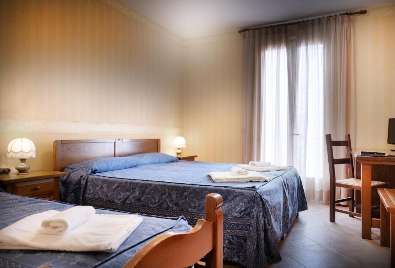 Hotel Riviera Desenzano del Garda Zewnętrze zdjęcie